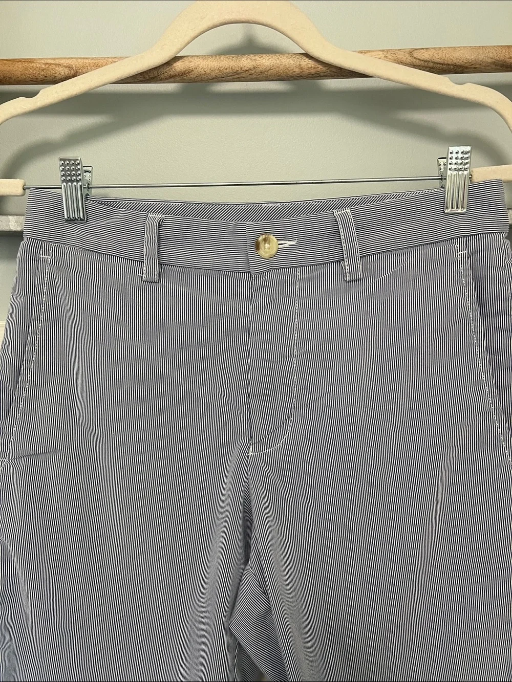 Men’s southern tide shorts, size 28 blue and white stripe pinstripe